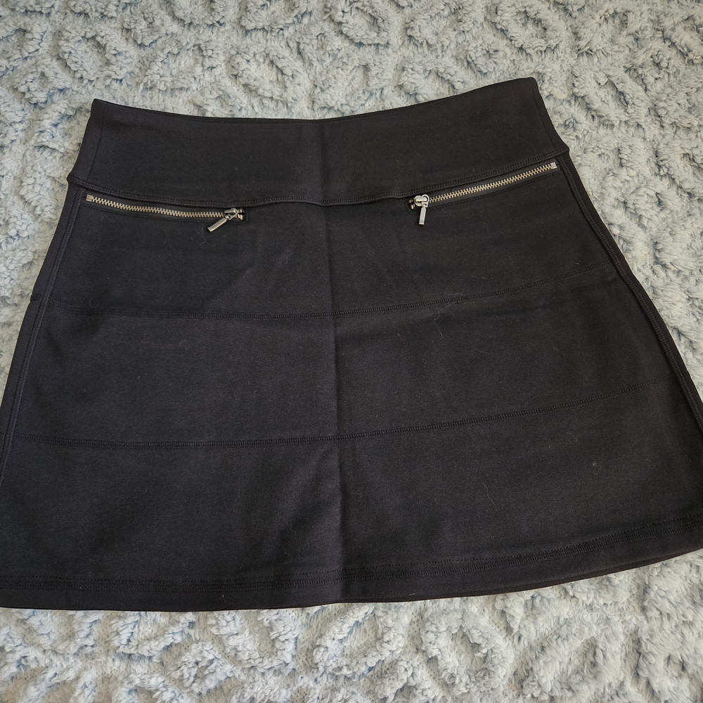 Black Zippered Women's Skirt
